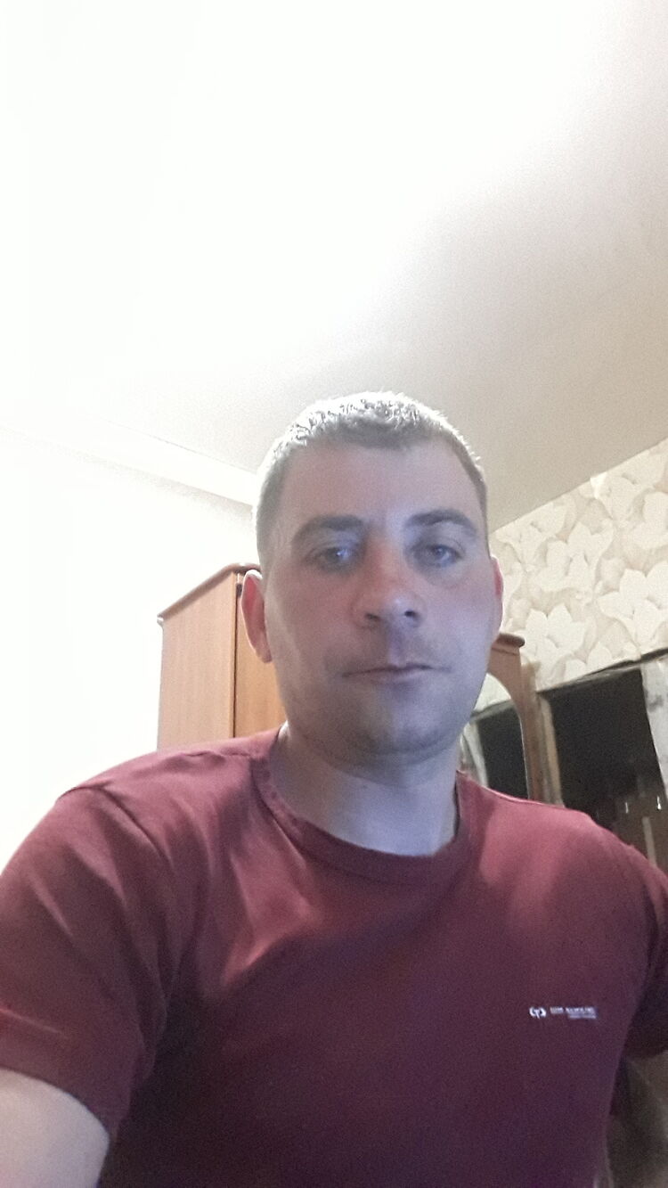  34295244  Igor, 34 ,    