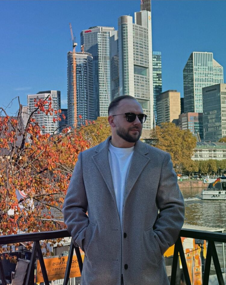 ���� 56098854 ������� ����, 37 ���, ���� ���������� � ������������