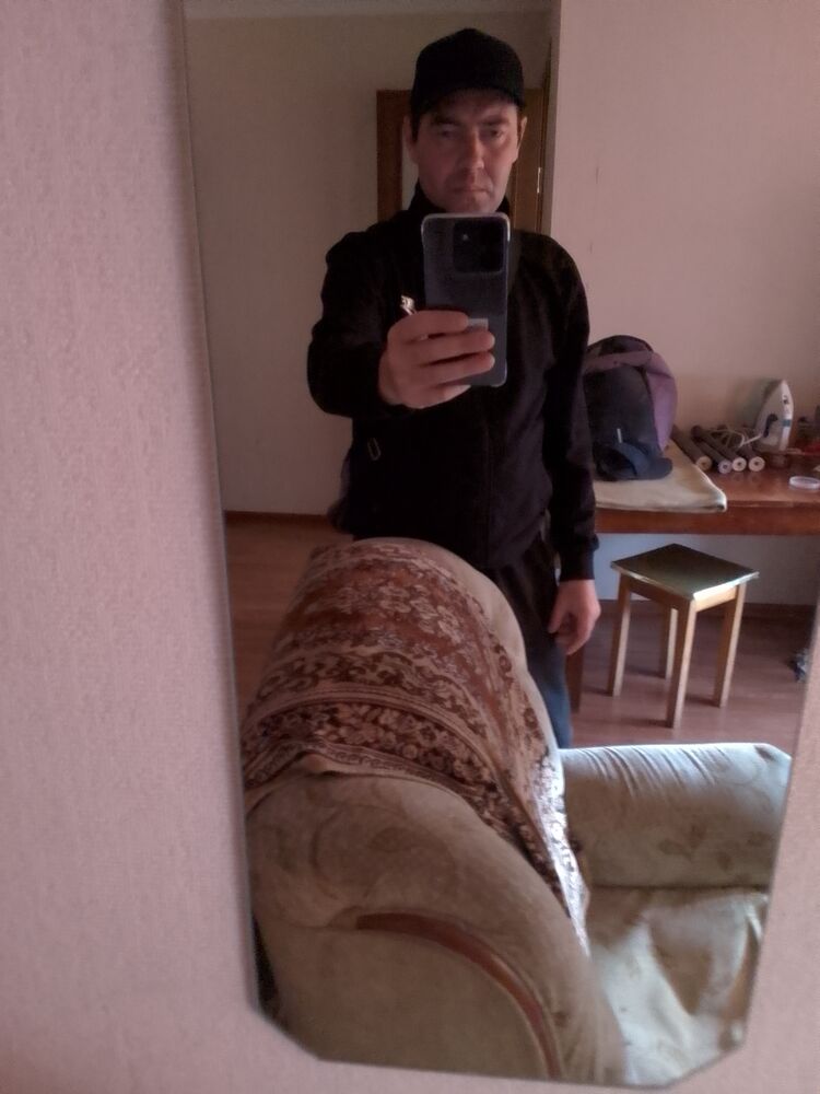  45986284  Ivan, 41 ,    