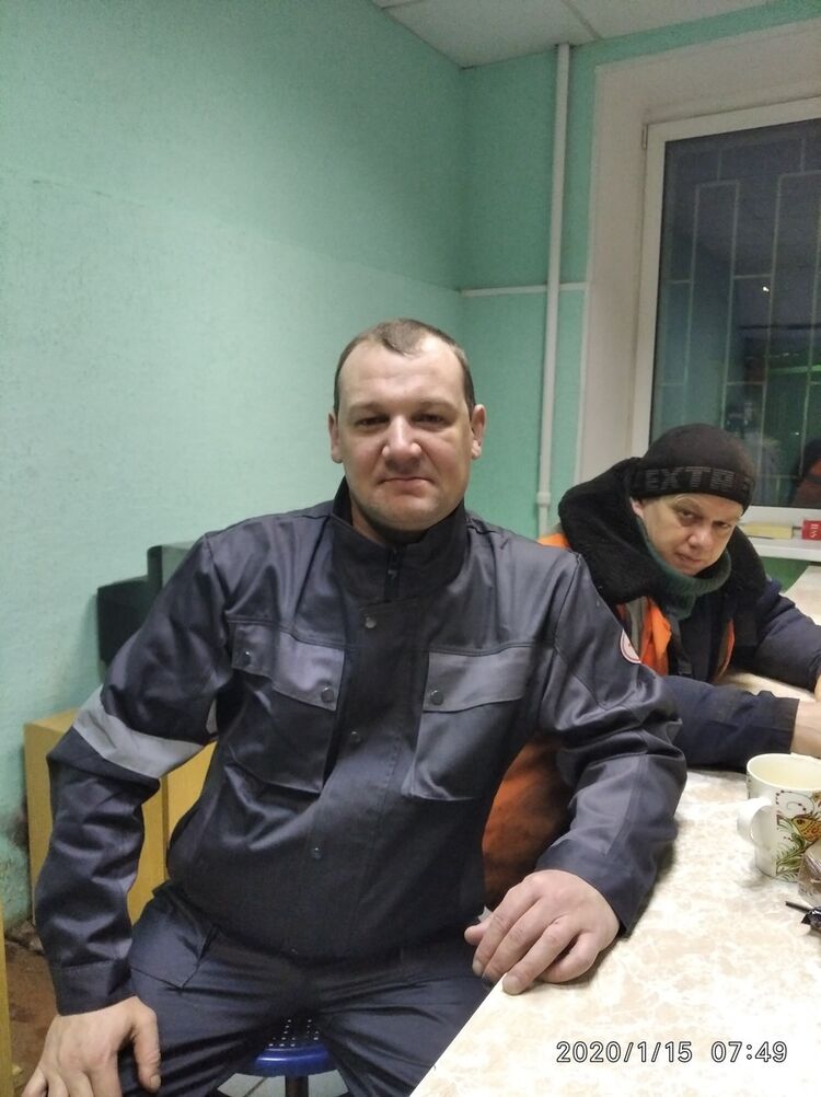  ,   Sergei, 39 ,   ,   , c 