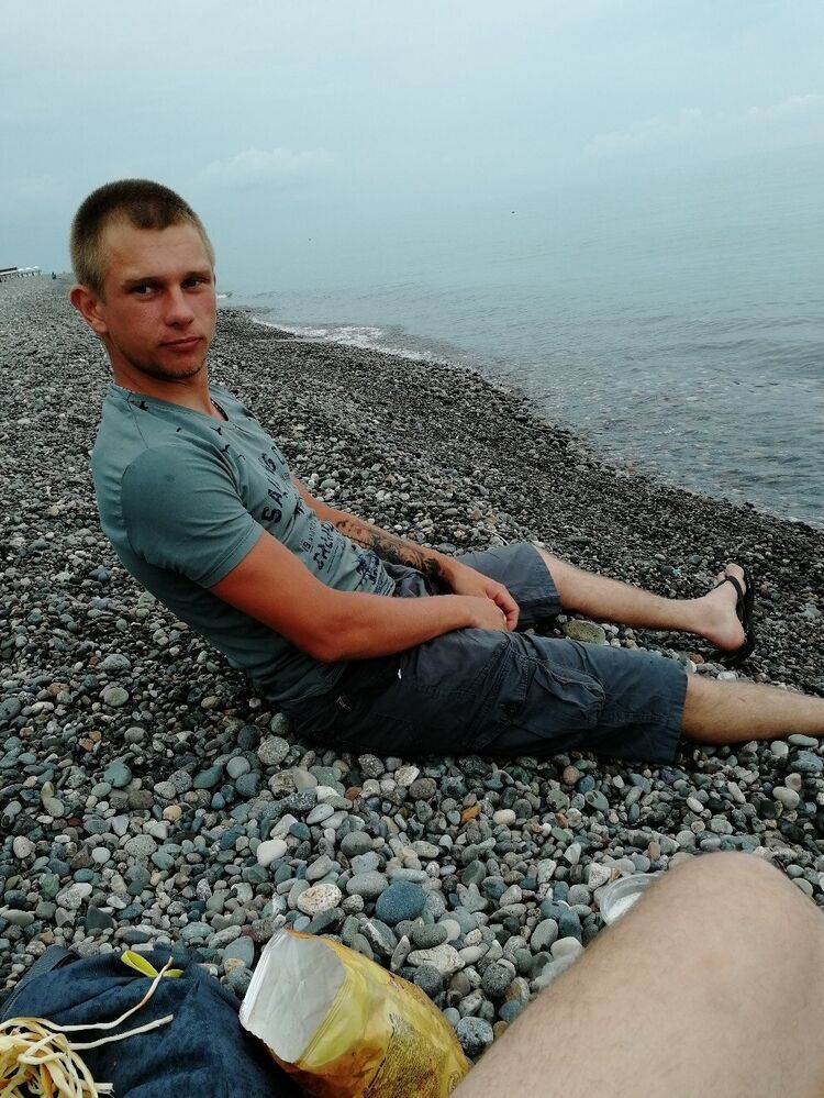  53825834  Mikhail, 33 ,    