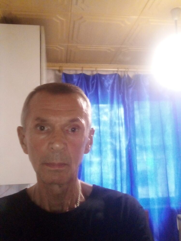  44584024  Sergey, 68 ,    -