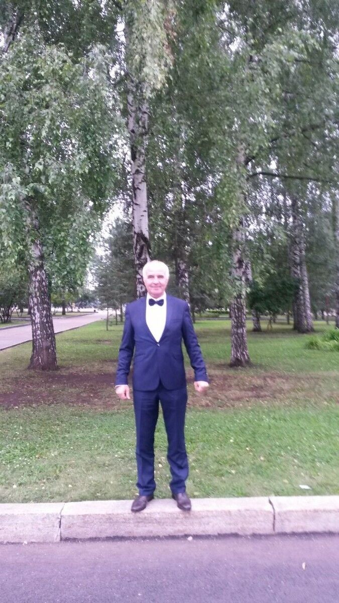  7109734  Farid, 55 ,    