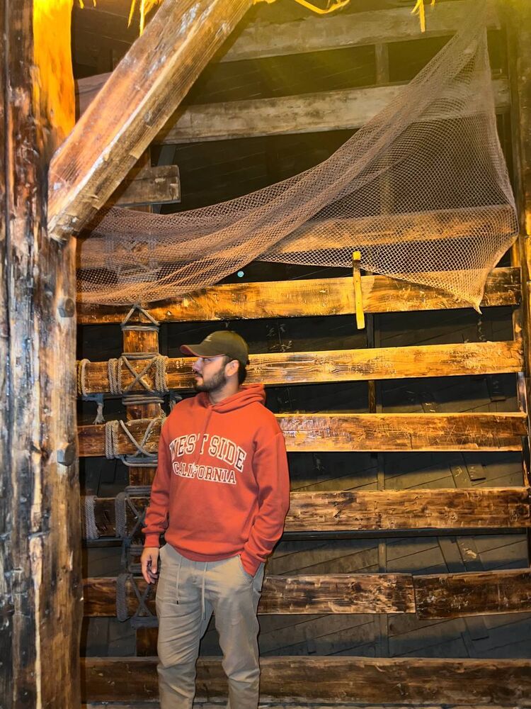  39872014  Bobur, 30 ,    