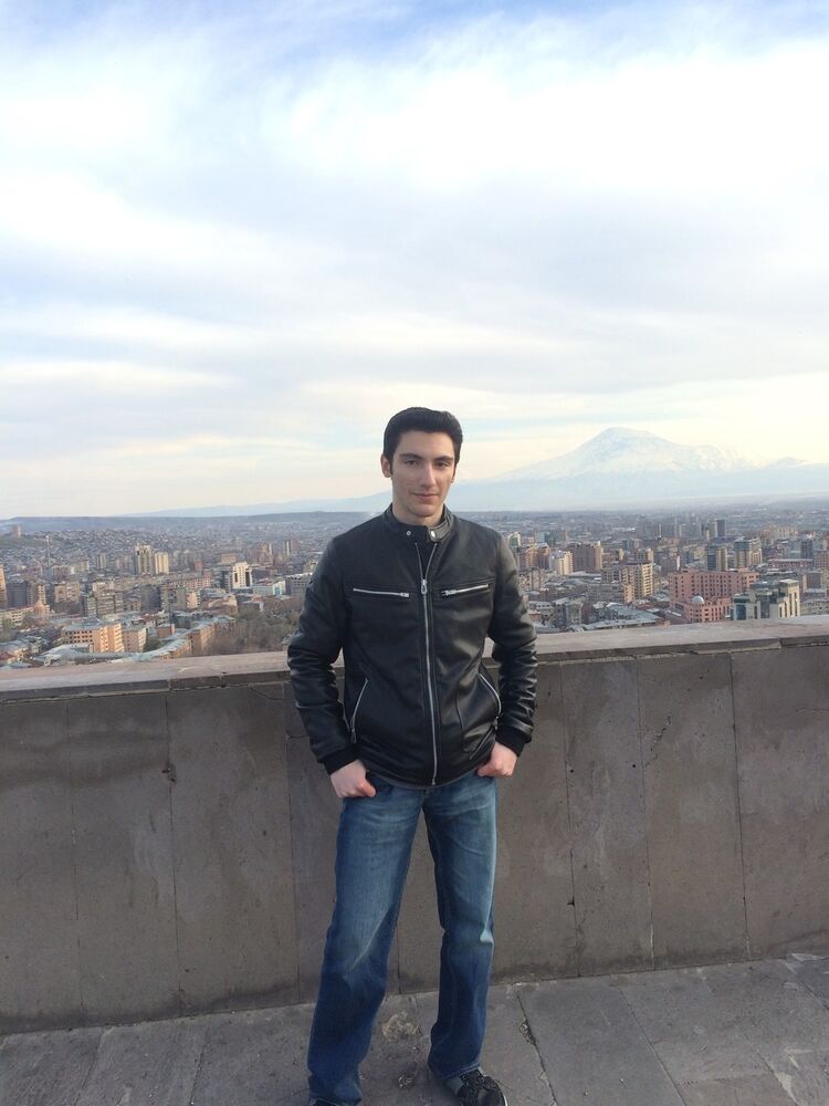  ,   Tyom, 31 ,   ,   , c 