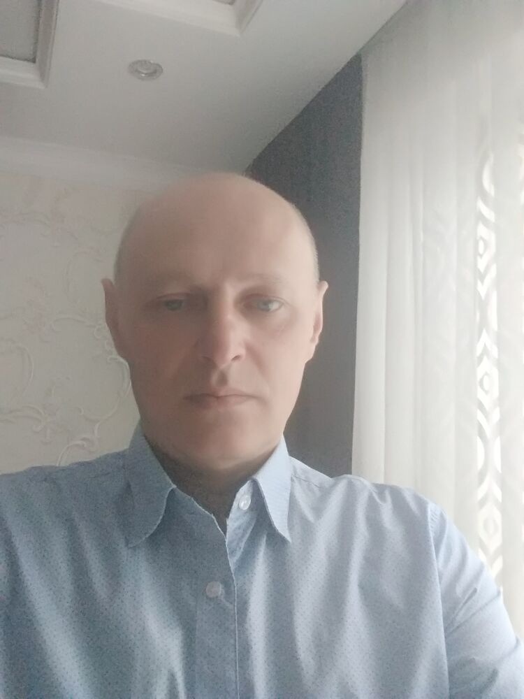  52014814  Sergey, 55 ,    