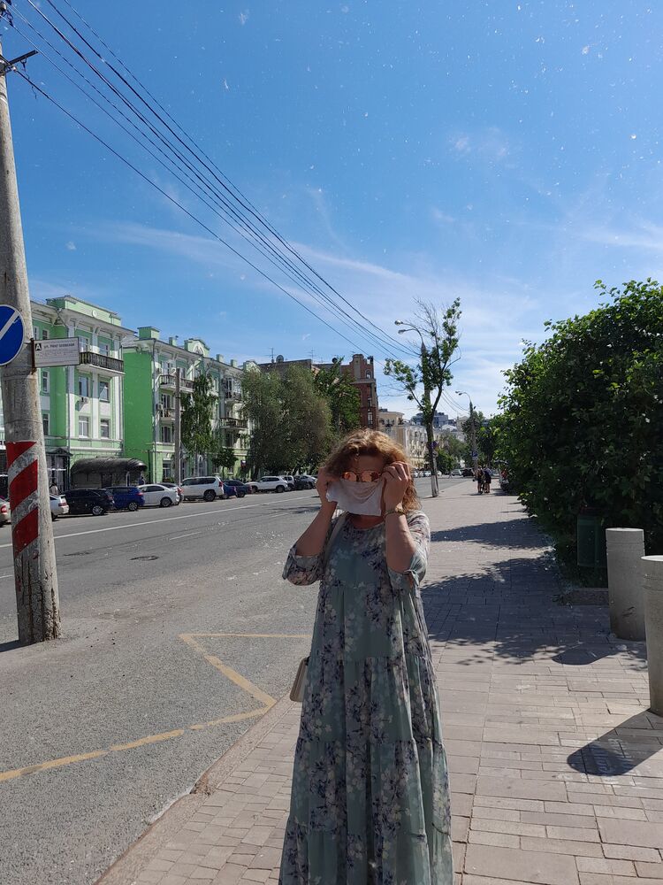  ,   Tina, 49 ,   c , 
