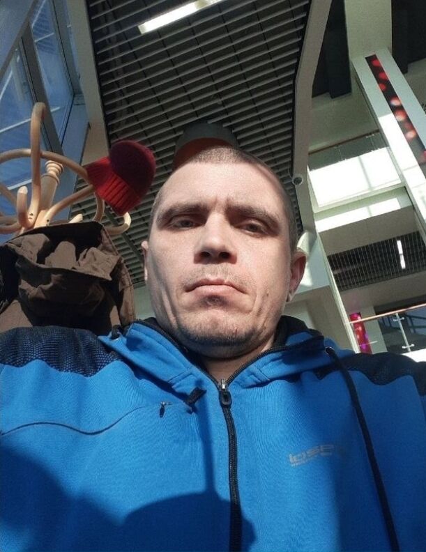  48282064  Pavel, 41 ,    