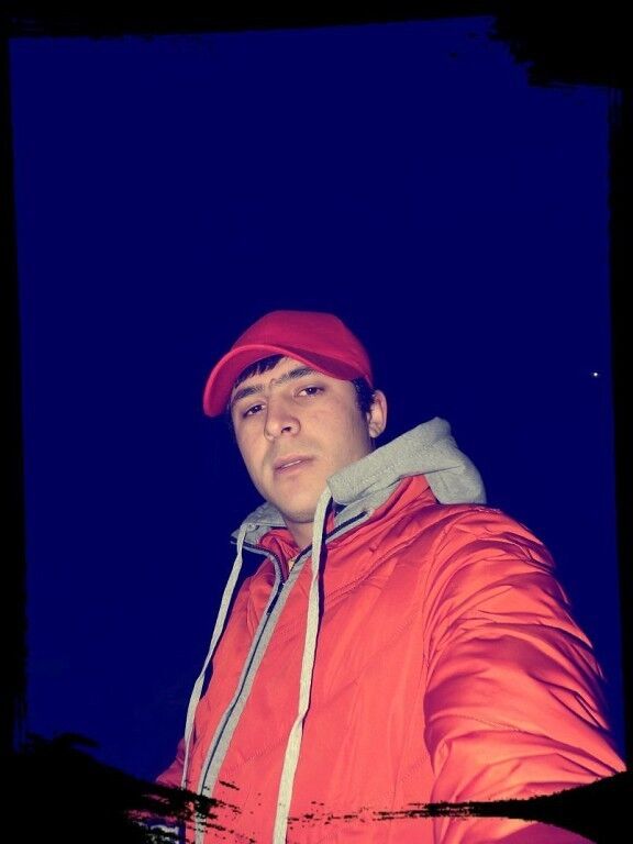  18904384  Alli, 33 ,    