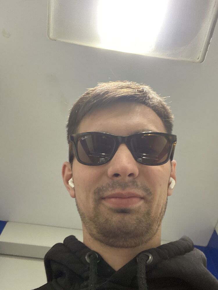  29647954  , 27 ,    Essen