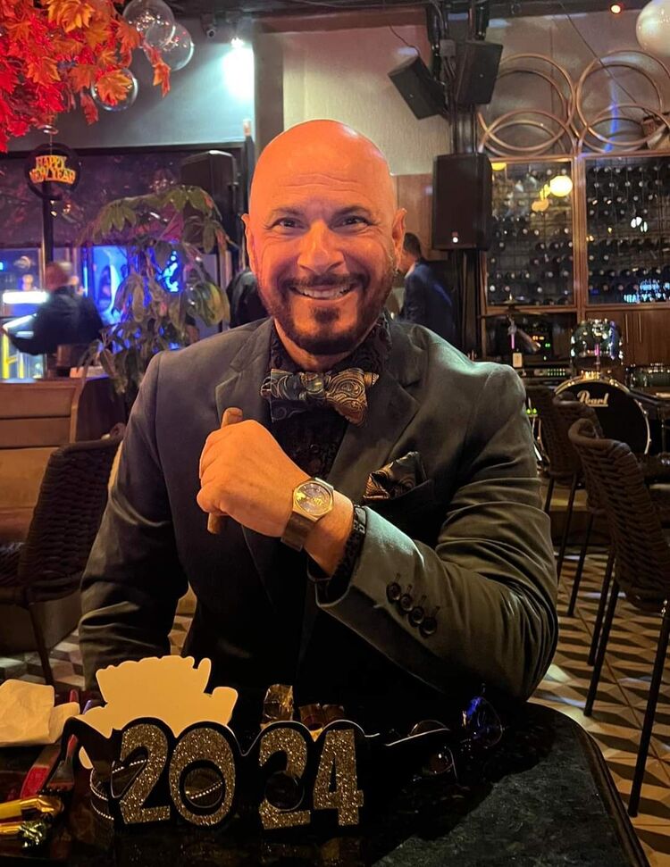  ,   Simon, 53 ,   ,   