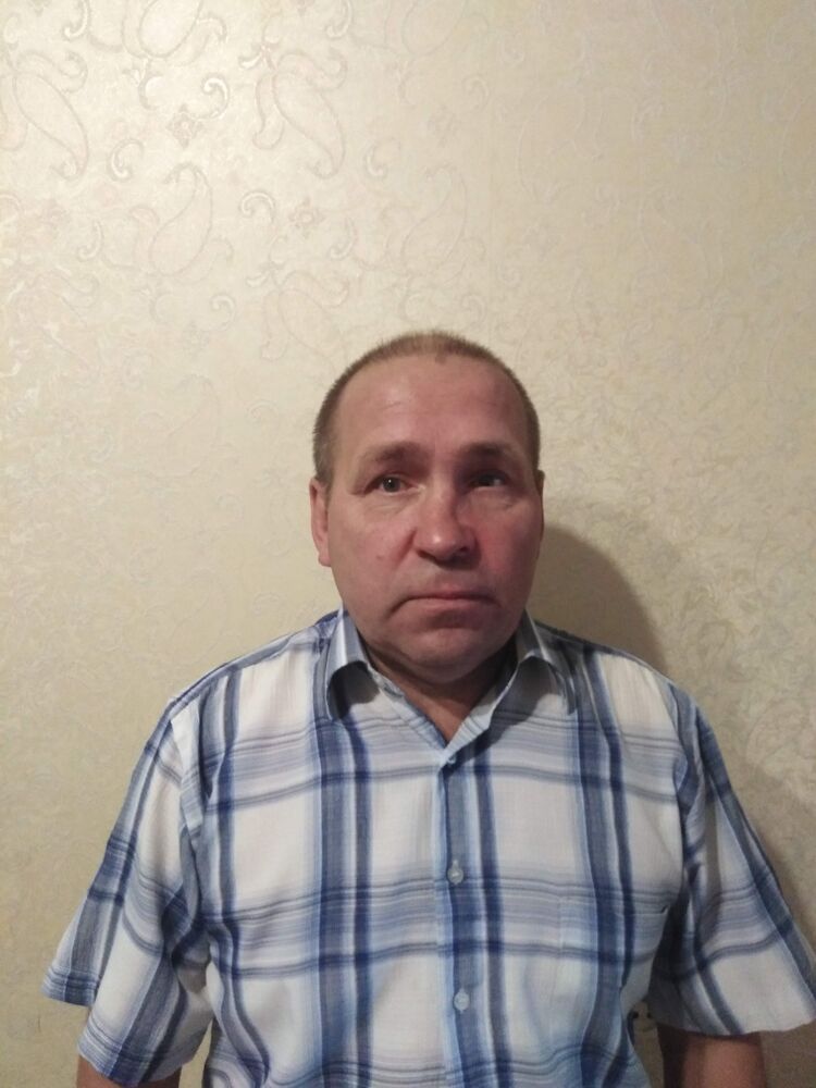  37030174  Evgenii, 54 ,    