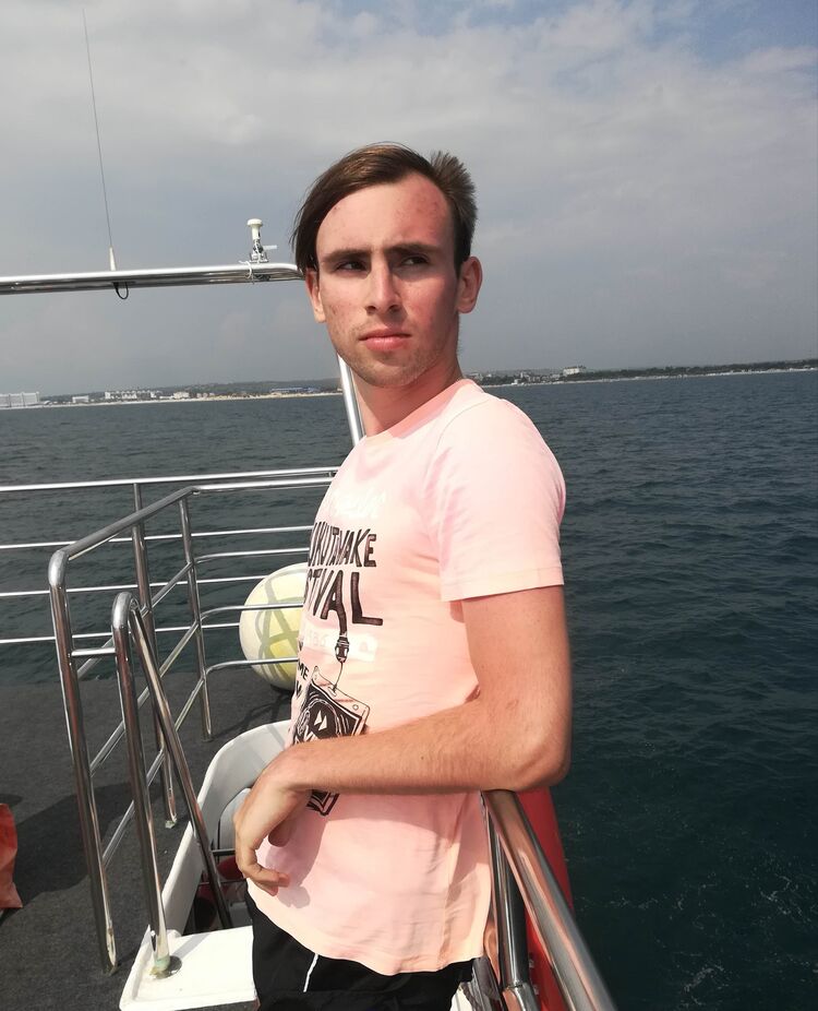 45869364  Daniil, 24 ,    