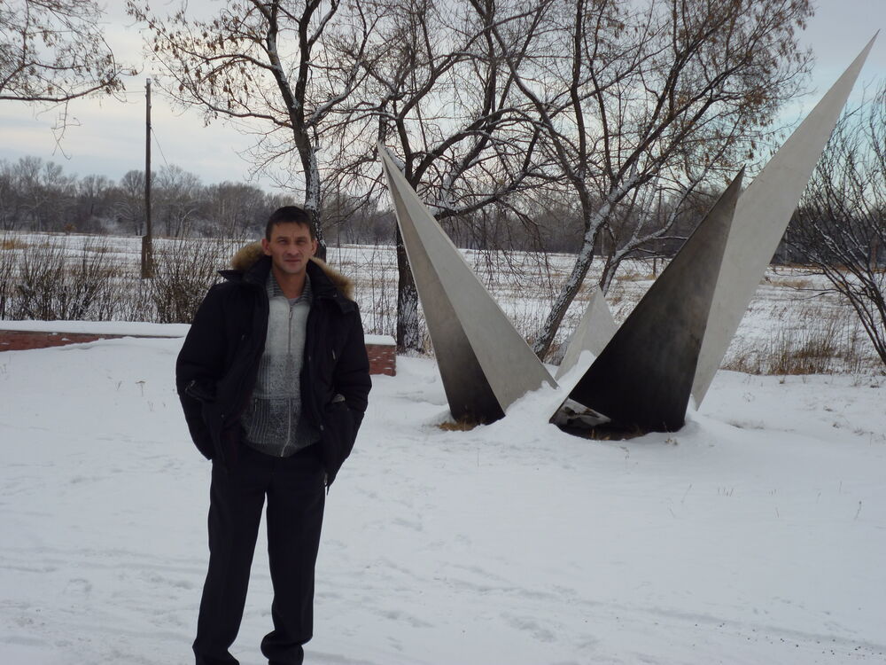  ,   Vladimir, 46 ,   c 