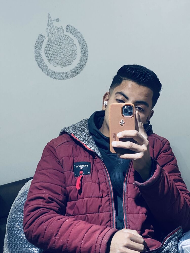  Zillah,   Ahmed, 18 ,   ,   