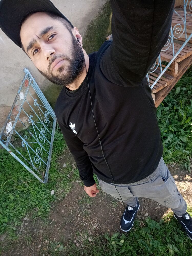  46962664   , 28 ,    