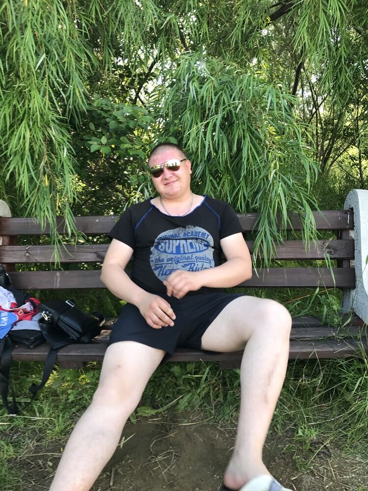   ,   ALEX, 37 ,   