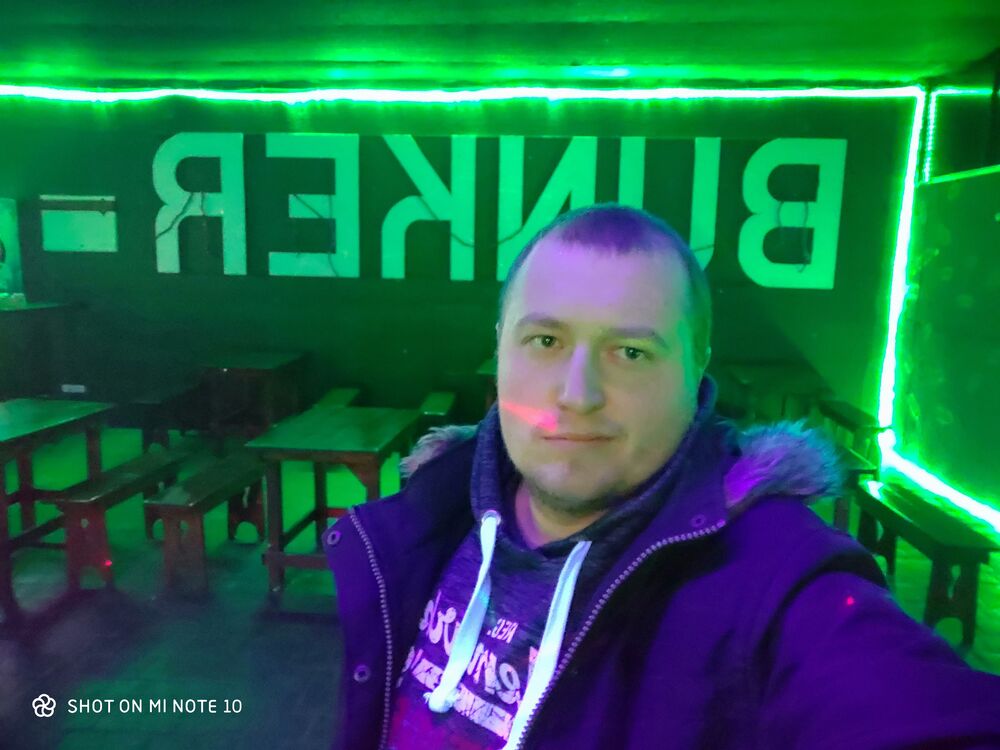  45203394  Andriy, 28 ,    