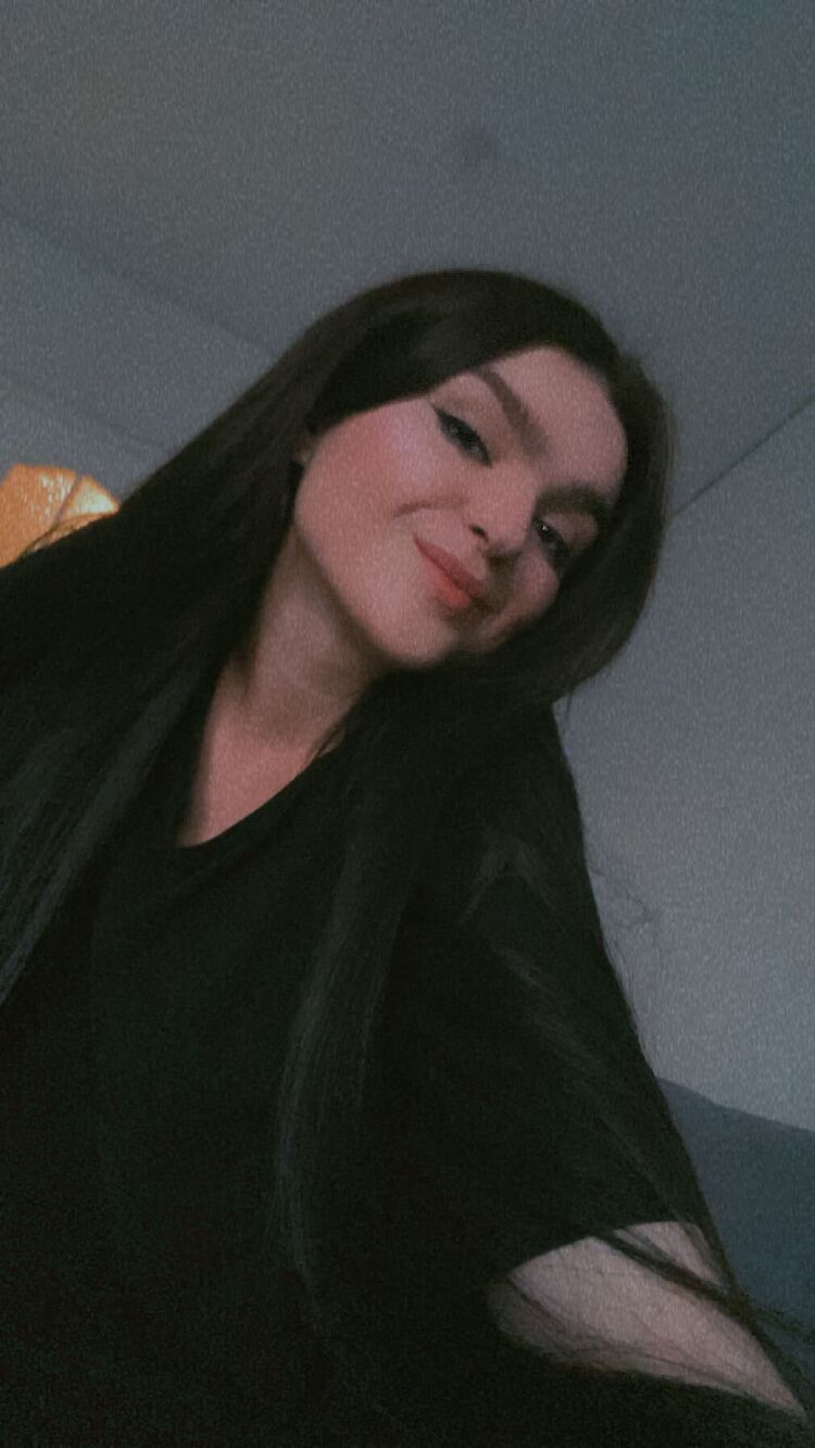  38088104  Kate, 22 ,    