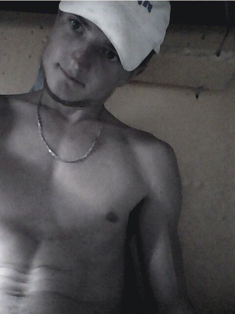  7876484  , 33 ,    