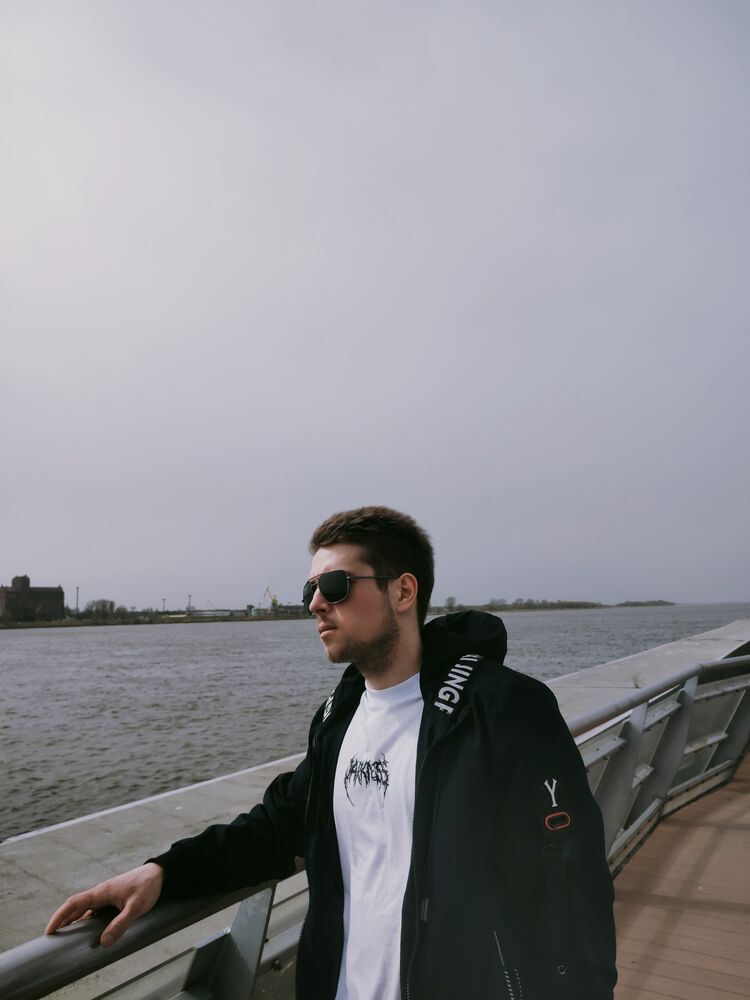  45616974  Vasyl, 23 ,    Frankfurt Am Main
