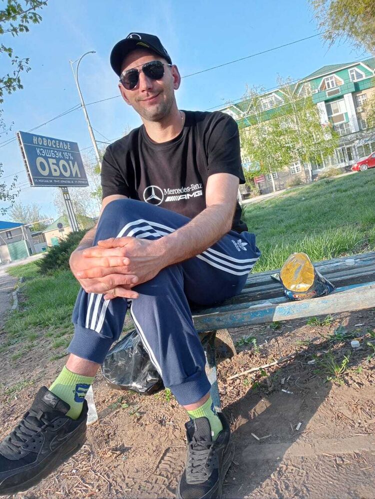  --,   Vlaislaf, 28 ,   ,   , c 
