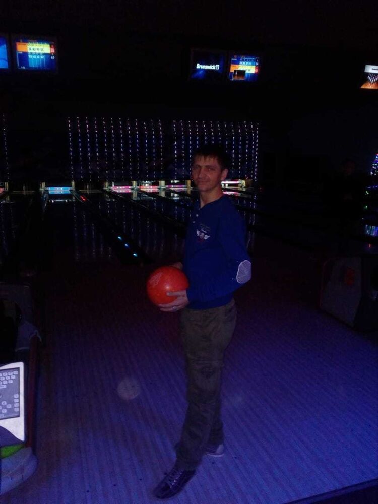  ,   Alex, 35 ,   ,   , c 