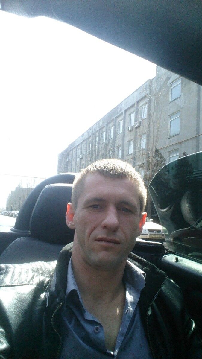  7860704  James Bond, 39 ,    