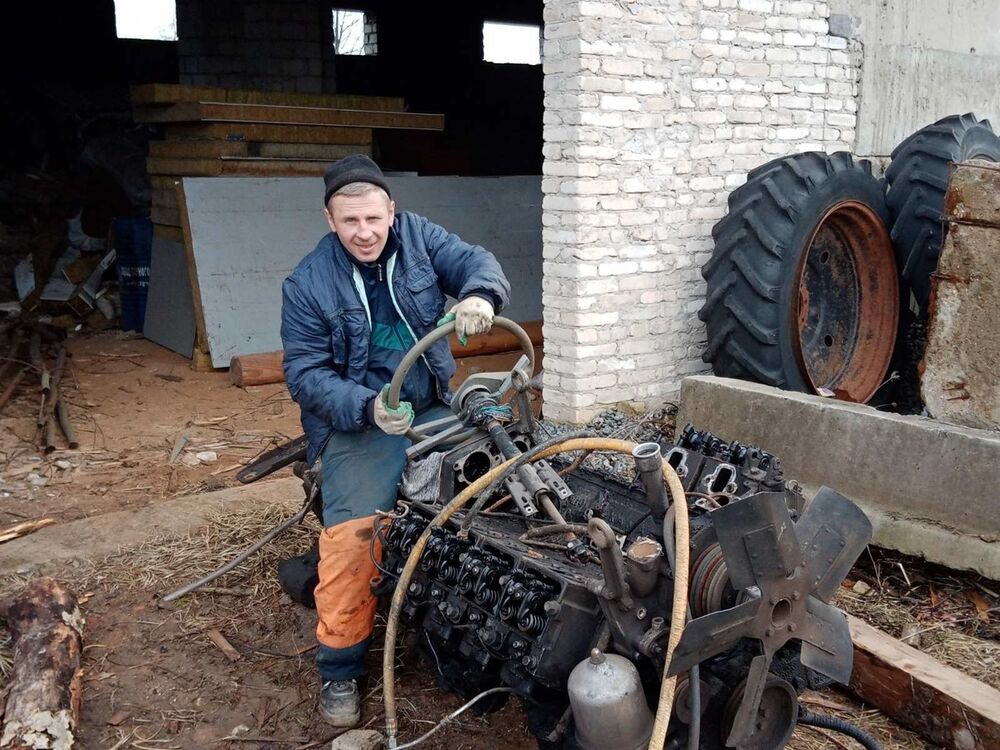  19048444  Klesch, 46 ,    