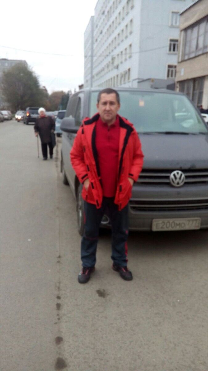  8359204  Axmet, 40 ,    