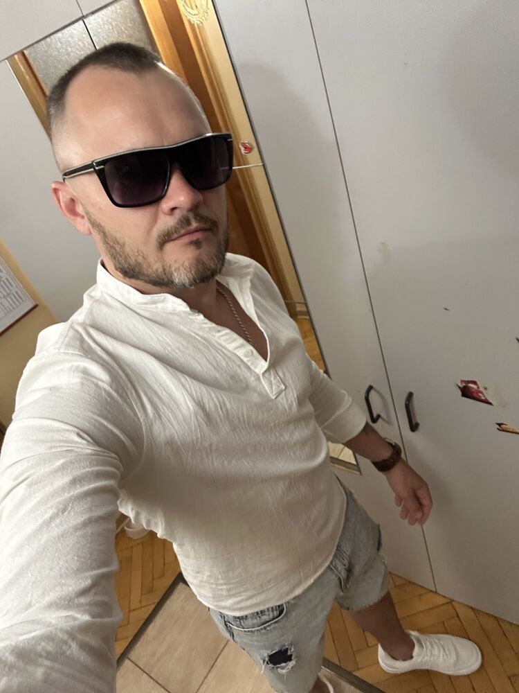  52607644  , 33 ,    Deleted