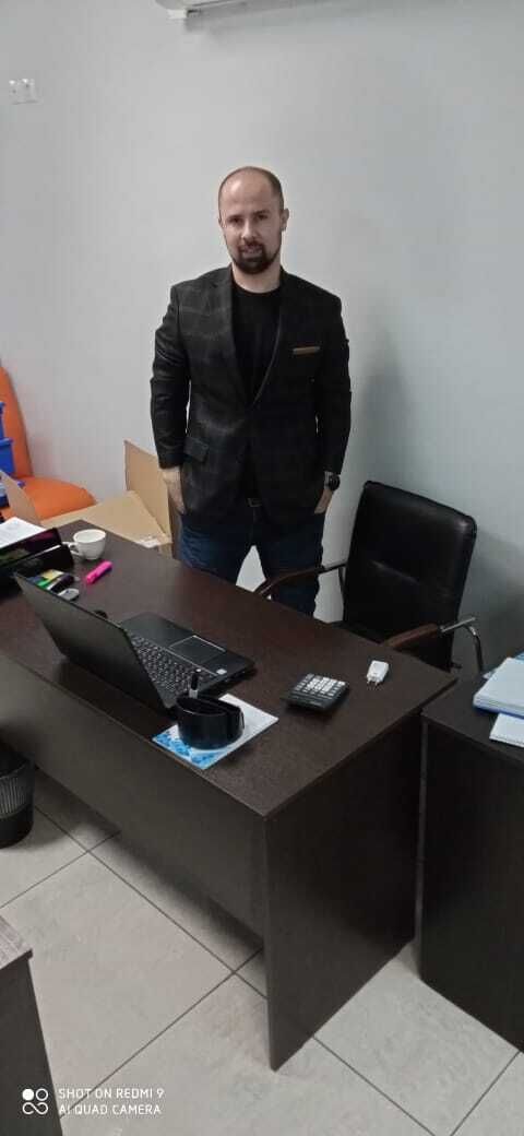  36728014  Valentin, 38 ,    