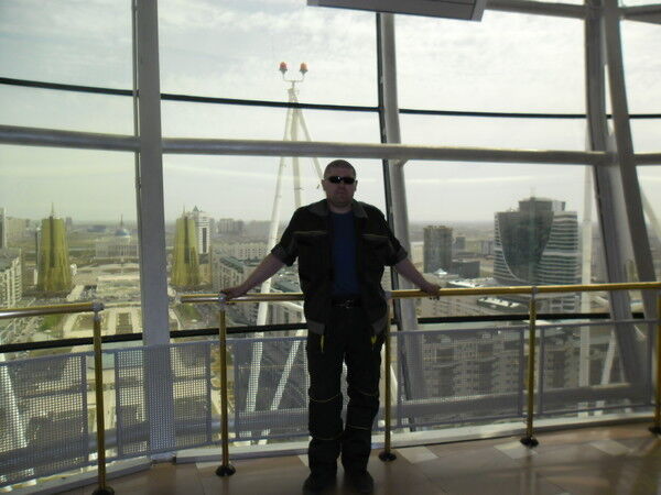  11207794  Vladislav, 46 ,    