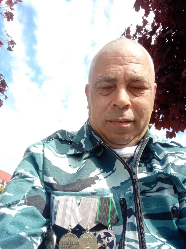  43530084  , 48 ,    