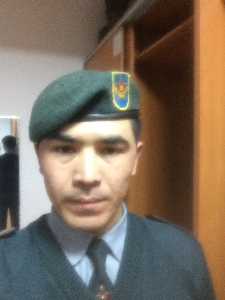  9259494  Miron, 35 ,    