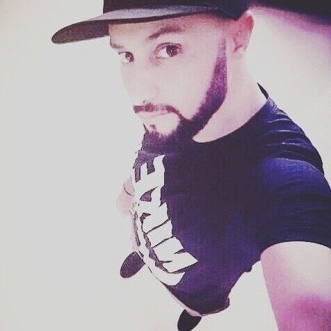  ,   Yury, 32 ,   ,   , c 