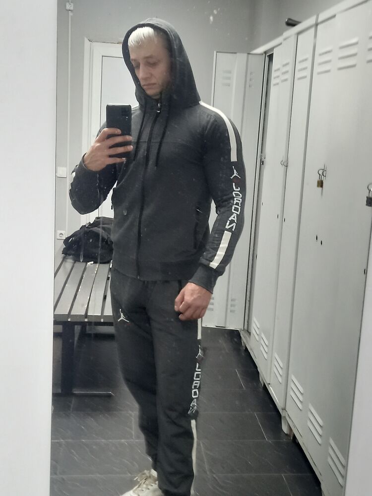  42544854  Oleg, 26 ,    