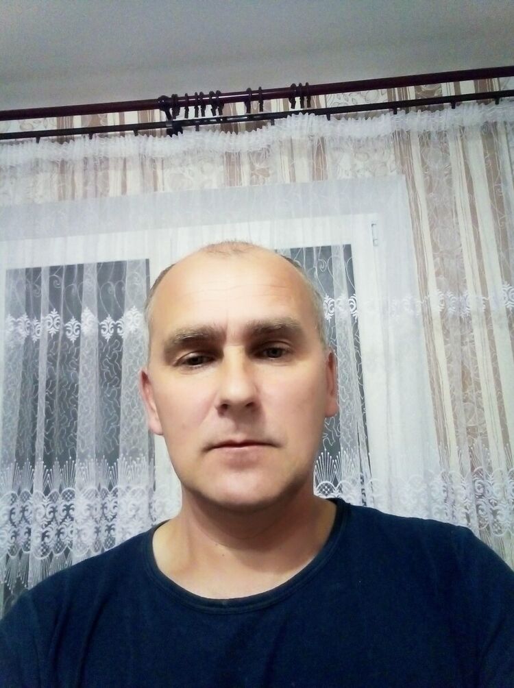  21256874  , 42 ,    