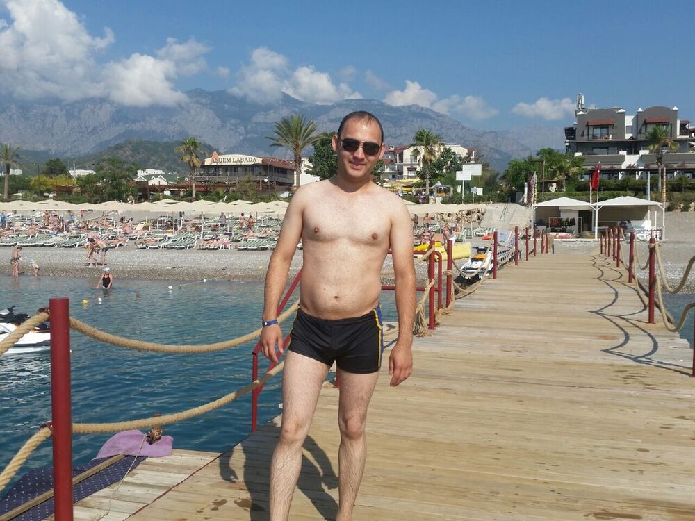  6431794  Tilla, 37 ,    