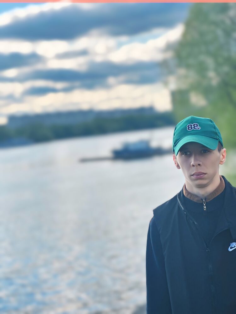  52292694  Farhod, 26 ,    