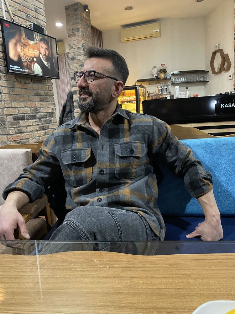  ,   Mehmet, 40 ,   ,   