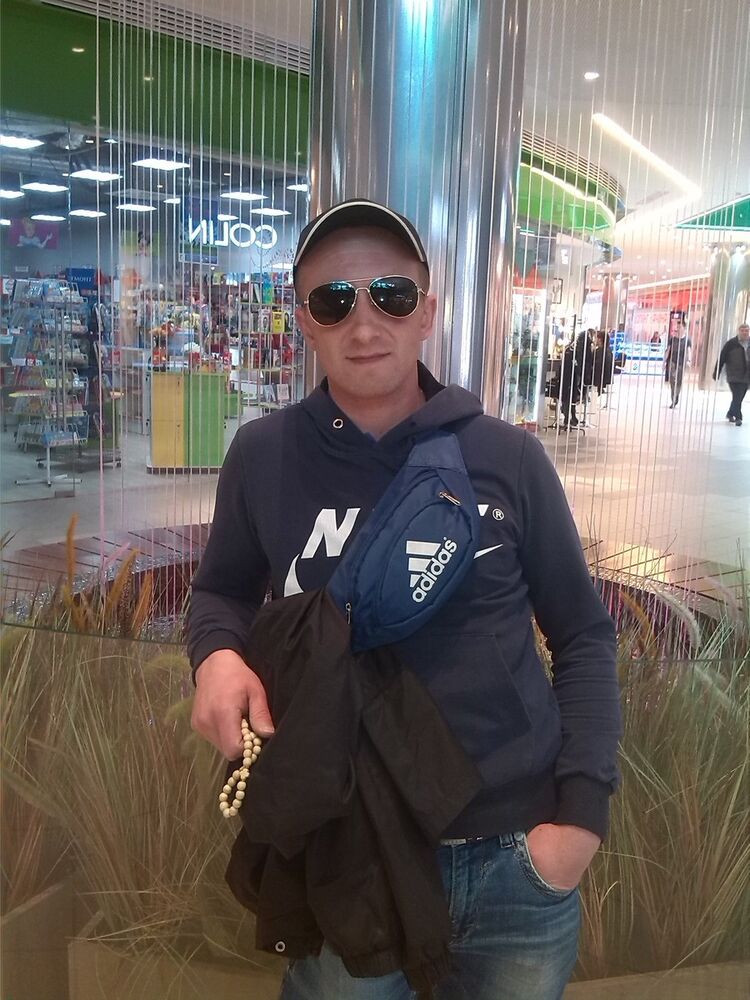  10493024  Aleks, 43 ,    