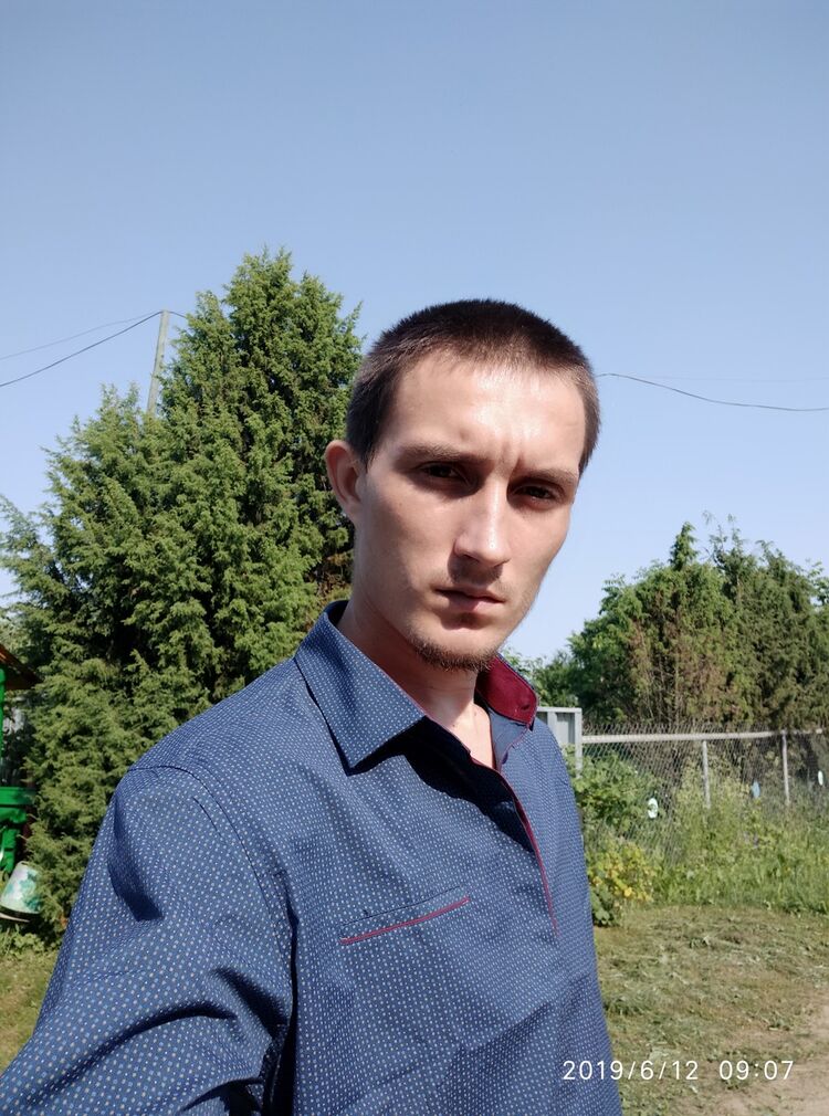  ,   Sergei, 32 ,   ,   , c 
