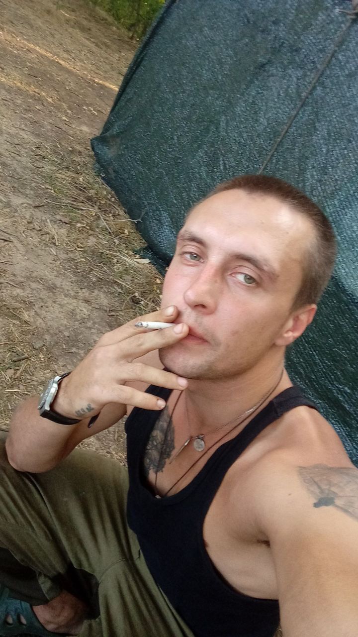  34097774  Denis, 29 ,    