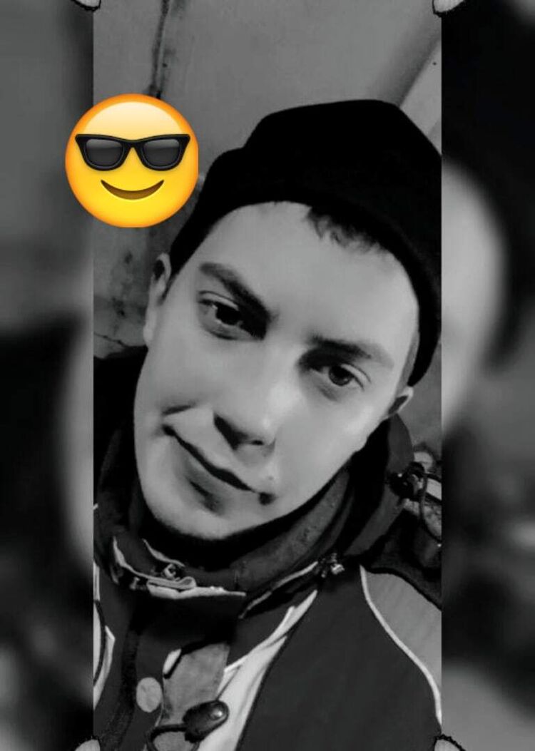  25672924  Sergey, 22 ,     