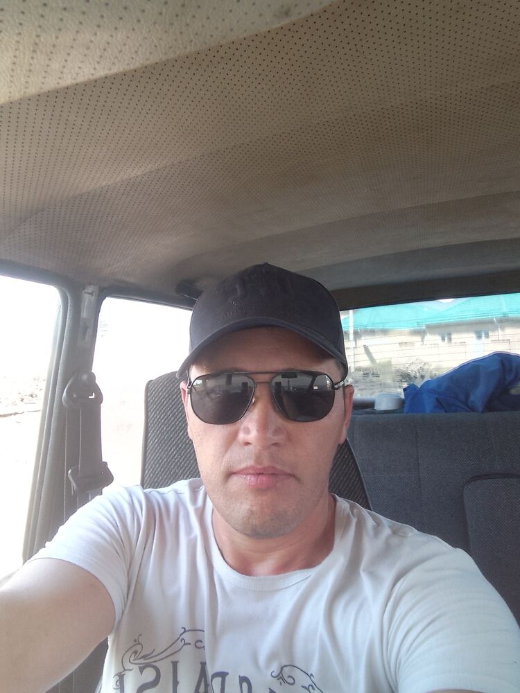  37499174  Jahongir, 42 ,    