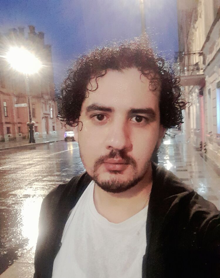  ,   Maro, 31 ,   ,   