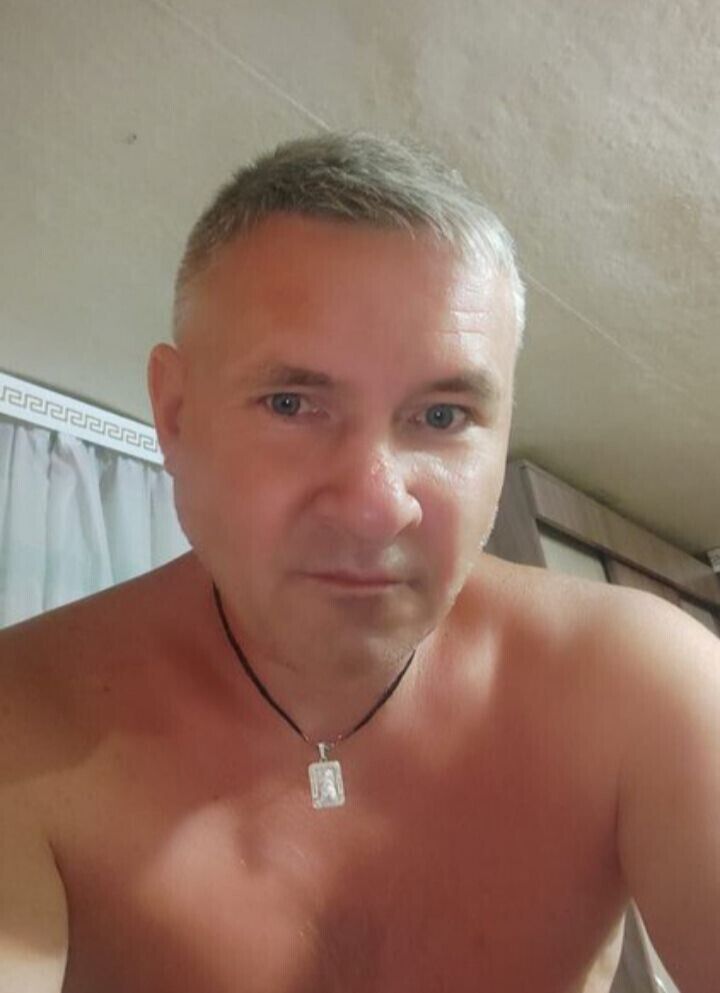  42663084  , 49 ,    