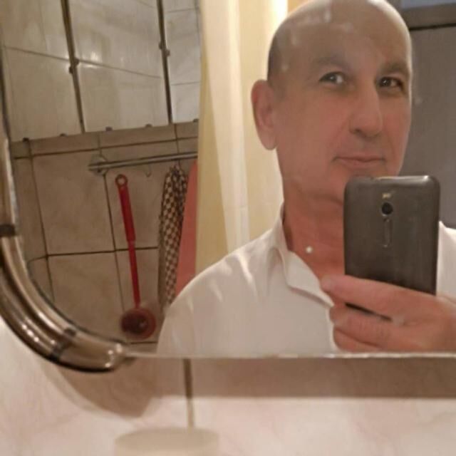 53074344  Zakir, 61 ,    -