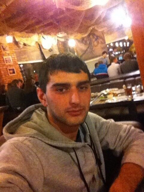  15780284  Malik, 35 ,    